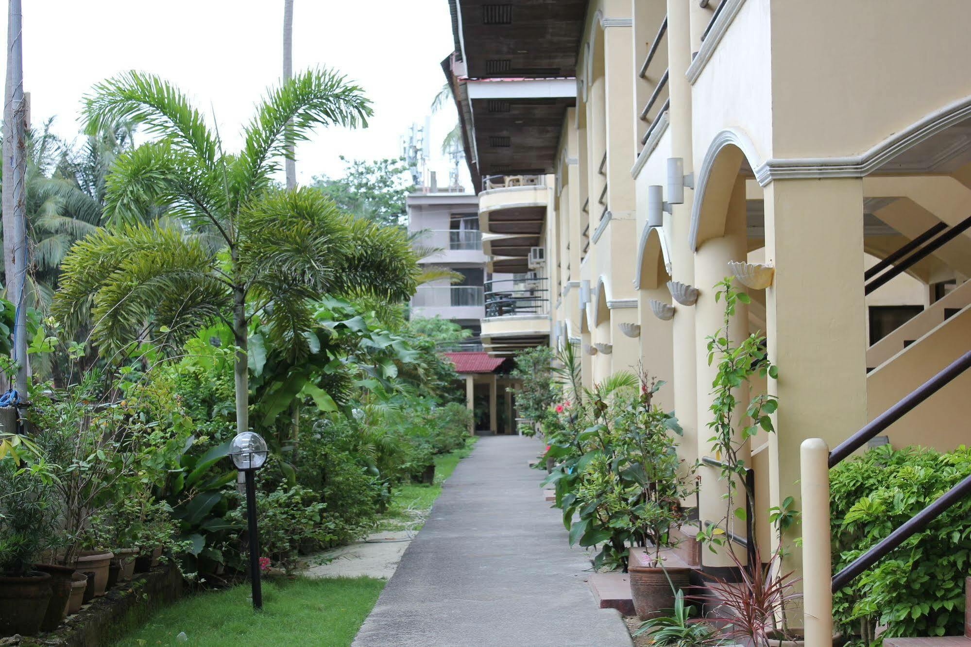 Lukay Las Brisas Balabag  Extérieur photo